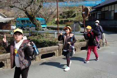 遠足帰り (3)